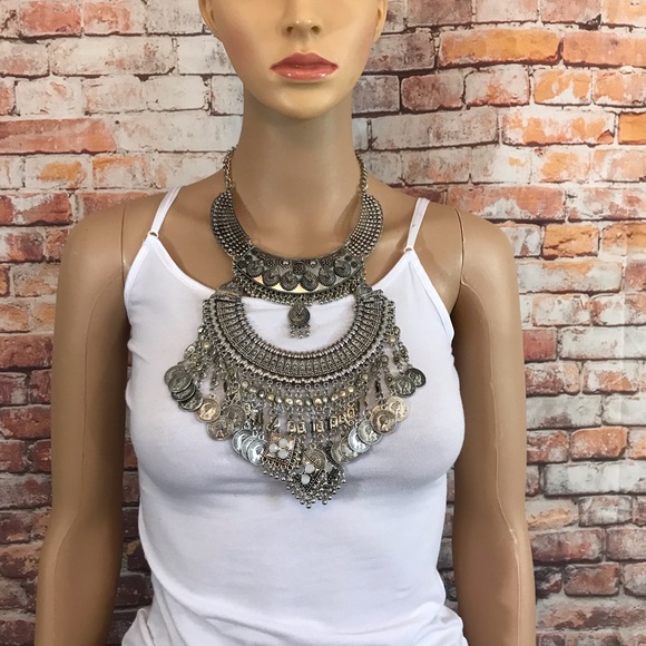 Queen Of All Things Statement Necklace - Picture 6 of 6